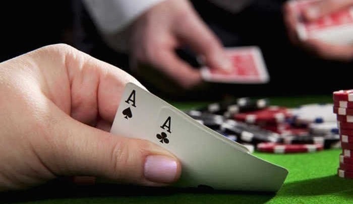 Bí quyết thành công tại bàn Poker: Hướng dẫn từ chuyên gia